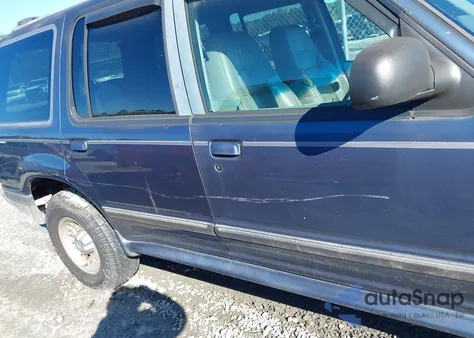 1998 Ford Explorer Eddie Bauer/Limited/Xl/Xlt from USA, damaged, VIN 1FMZU32E9WUB52409